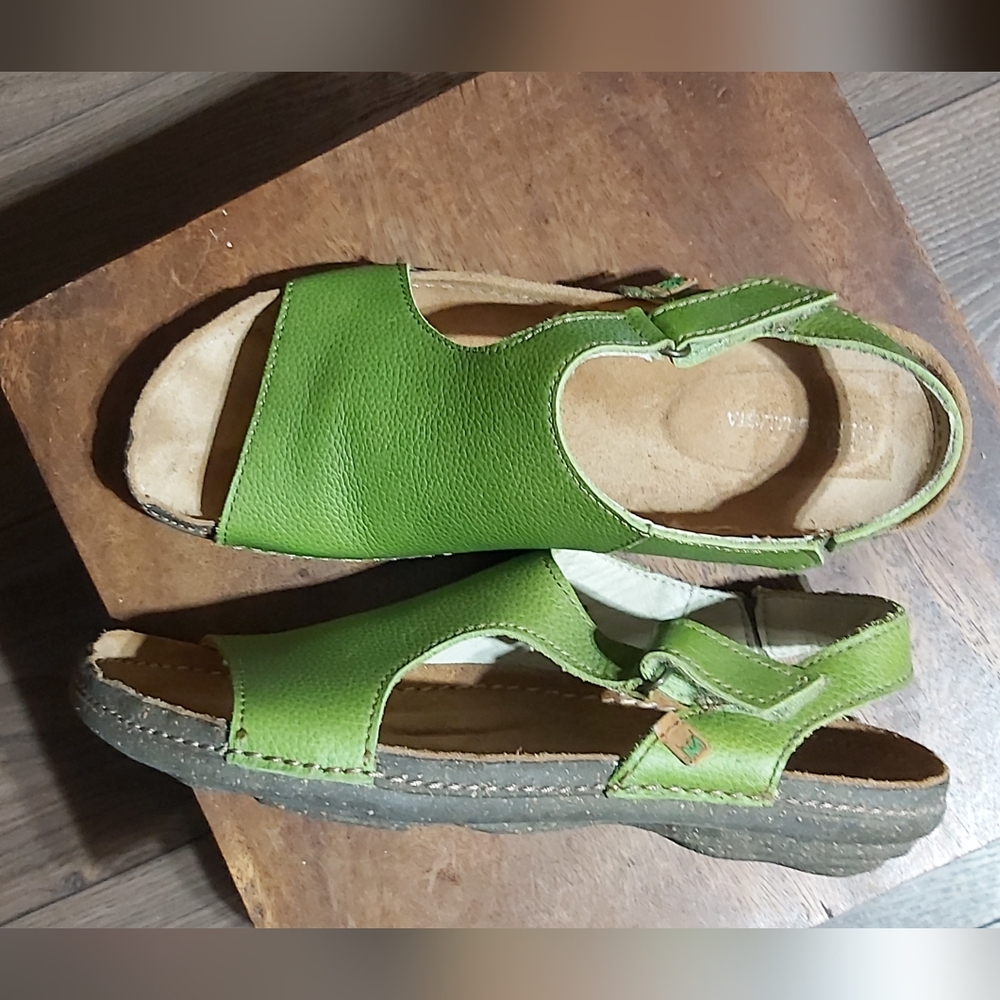 Comfortable Green Leather Women’s Slingback Sandals